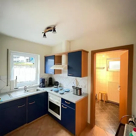 Simon Apartment *